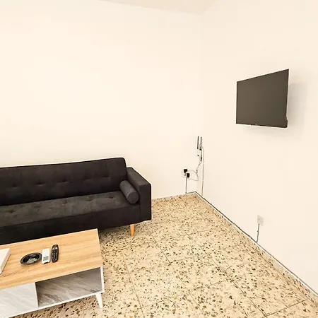 Unique City Center Rooms, 150m From Chabad Lubavitch לרנקה