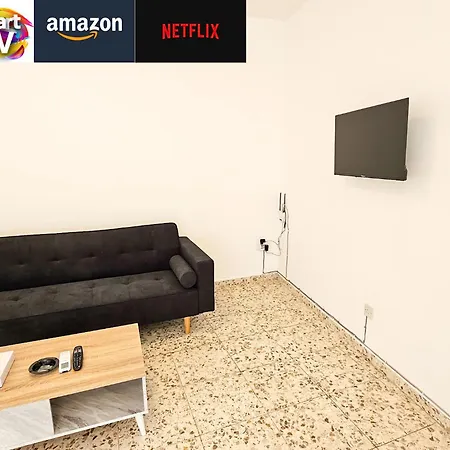 Apartmán The Urban Retreat Rooms, 150M From Chabad Lubavitch *